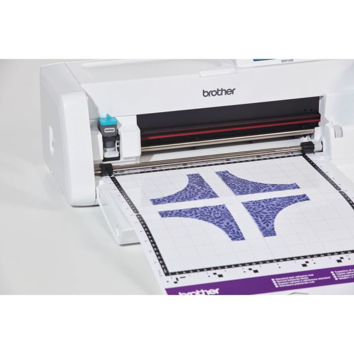 Scanner cu Decupare Brother ScanNCut SDX1250 - decusut.ro