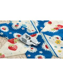 Piciorus de ghidare pentru matlasat Brother F001N