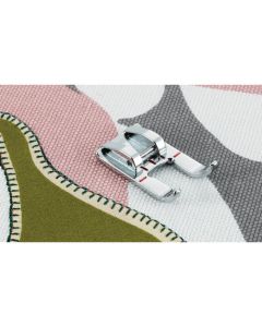 Piciorus pentru cusaturi decorative Brother F060N